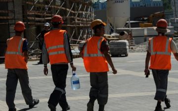 Узбекистанцы снова поехали работать на завод «Газпрома» в России