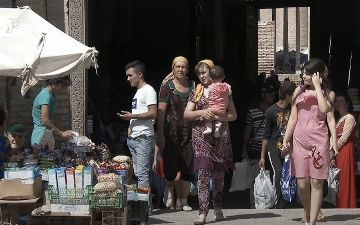 Гендерная комиссия представит образ, как должна одеваться женщина «от дипломата до домохозяйки»