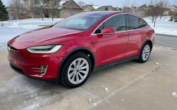 Объем продаж электрокаров Tesla превысил отметку в миллион единиц