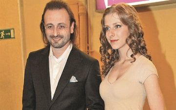 Галина Сергеевна из «Папиных дочек» беременна от 47-летнего фигуриста Ильи Авербуха – видео 