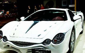 ТОП-10 самых дорогих, но уродливых спорткаров