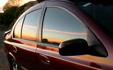 Депутат предложил сделать тонировку бесплатной в летние месяцы