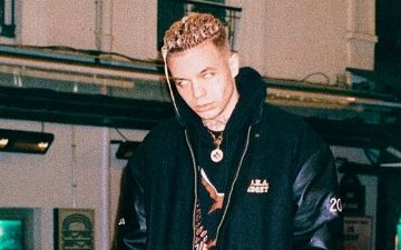 Хайп? Элджей поделился фото с окровавленным лицом 