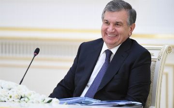 Президент поздравил паралимпийца с золотой медалью на заседании