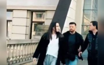 Анджелине Джоли пришлось прятаться в бомбоубежище во Львове — видео