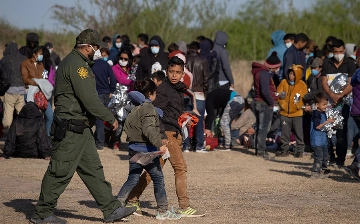 На границе США и Мексики объявили чрезвычайное положение