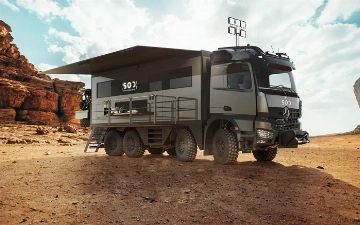 В сети показали дом на колесах на базе Mercedes-Benz Arocs