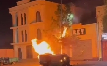 В Самарканде Nexia-3 влетела в дерево и загорелась: погибли три человека (видео)