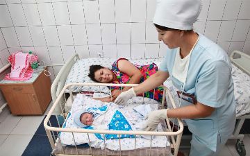 Опубликовано количество новорожденных в Узбекистане за 8 месяцев