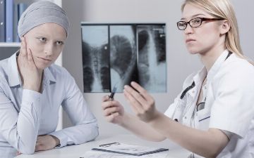 Врачи назвали провоцирующую рак одежду