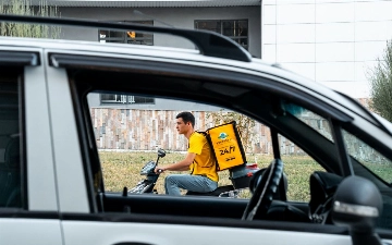 Курьеры Express24 и их ближайшие родственники бесплатно обучаются английскому языку и программированию