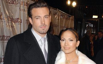 Официально пара: Дженнифер Лопес и Бена Аффлека запечатлели за поцелуем