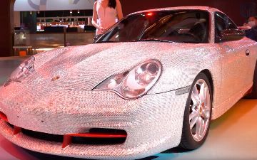 Она что бриллиантовая? В Китае показали Porsche, украшенную драгоценностями