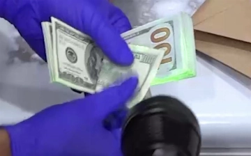 В Ташобласти двух налоговиков поймали на крупной взятке (видео)