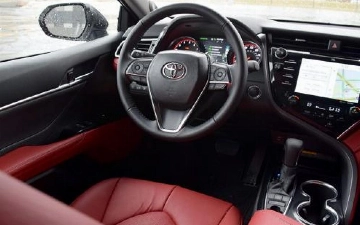 Toyota назвала дату выпуска электромобилей на механике