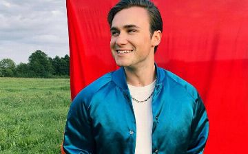 «Да, кто ты такая, чтобы кому-то запрещать выступать на сцене?», - Николай Соболев о скандале Вали Карнавал и Ларисы Долиной