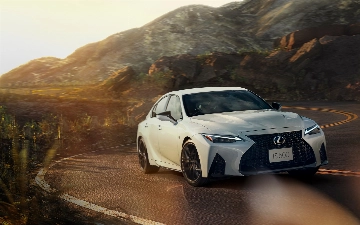 Lexus анонсировал спецверсию IS500 F Sport Performance First Edition