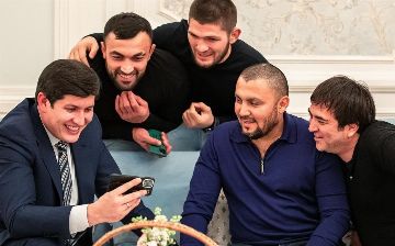 Хабиб Нурмагомедов поделился фотографиями и впечатлениями от очередной поездки в Узбекистан