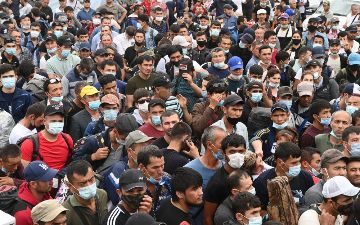 Стало известно, почему смягчили миграционную политику России