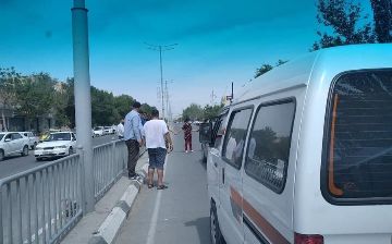 Граждане перекрыли дорогу в Нукусе из-за задержки выплаты пенсий