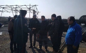 В Самарканде китаец жестоко убил и разрезал собаку — видео (18+)