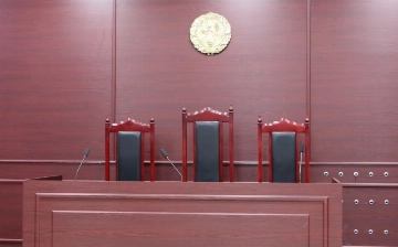 В Андижане педагог домогался ученицы и издевался над школьником