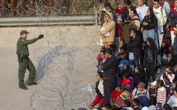 В США разрешили депортировать нелегальных мигрантов без суда