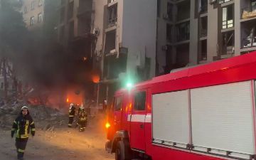 По Киеву нанесли ракетные удары во время визита генсека ООН — видео