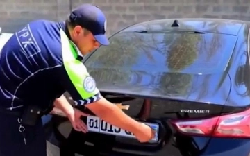 В Джизаке водитель с чужими госномерами нарушил ПДД около 300