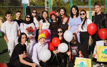 Express24 и Город книг вручили подарки воспитанникам Дома Милосердия №30 в рамках благотворительного мероприятия от Food For Life