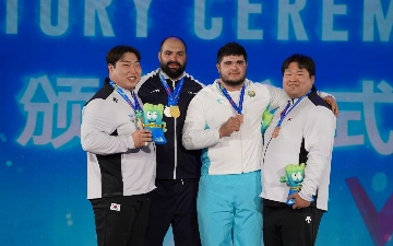 Узбекские тяжелоатлеты завершили ЧА с 12 медалями