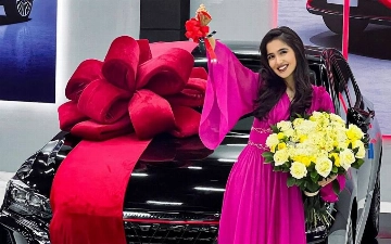 Дурдона Курбонова показала свою новую машину — видео