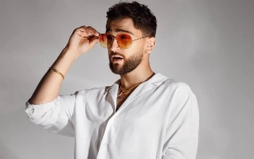 Фанатка набросилась на Jony во время концерта – видео