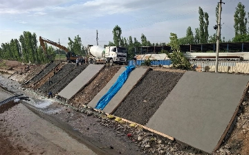 Специалисты устранили последствия техногенной аварии на Южно-Ферганском канале