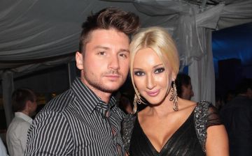 Сергей Лазарев опозорил Леру Кудрявцеву, вырвав клочок волос из ее парика - видео 