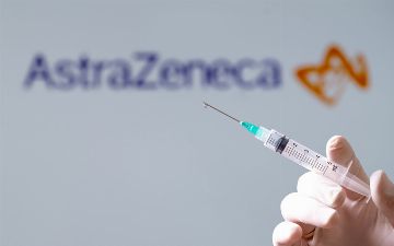 Решение о продолжении применения вакцины AstraZeneca примут после заключения ВОЗ