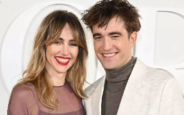 Сьюки Уотерхаус впервые показала лицо дочери от Роберта Паттинсона