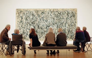 В Брюсселе пациентам со стрессом от COVID-19 стали выписывать поход в музеи