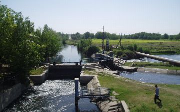 В Узгидромет заявили о продолжающемся загрязнении канала Салар в Ташкенте