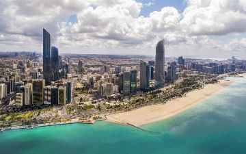 Узбекистанцев освободили от карантина после прилета в ОАЭ