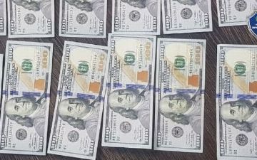 Несовершеннолетняя девушка требовала у мужчины 1500 долларов за молчание об их общении