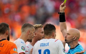 А вот и сенсация. Голландия вылетает с Чемпионата Европы