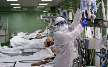 Доктор рассказала о факторах, которые повышают риск тяжелого течения «короны»