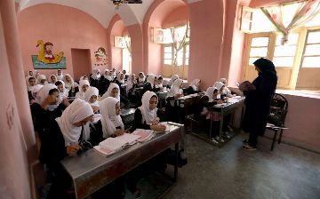 «Талибан» пообещал, что девочки в Афганистане в скором времени смогут посещать школы