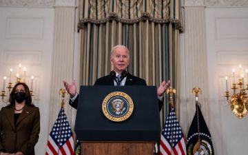 И снова рекордное падение рейтинга Джо Байдена: деятельность президента США одобряют лишь 38% опрошенных людей