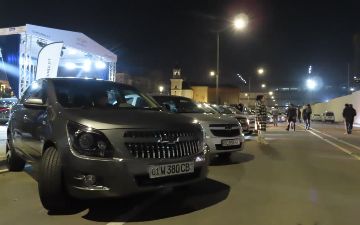 UzAuto Motors совместно с Cobalt Club показали 50 тюнингованных «Кобальтов»