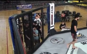 Узбекистанский боец ММА спровоцировал массовую драку на турнире в Москве - видео