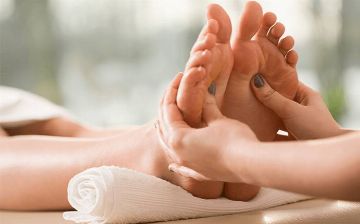 Зачем нужно массажировать стопы каждый день
