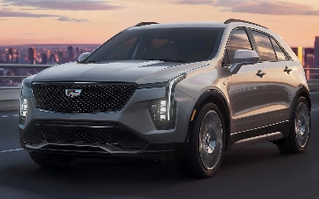 Cadillac презентовал обновленный XT4 с огромным планшетом внутри