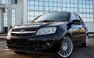 «АВТОВАЗ» возобновил выпуск черных LADA Granta